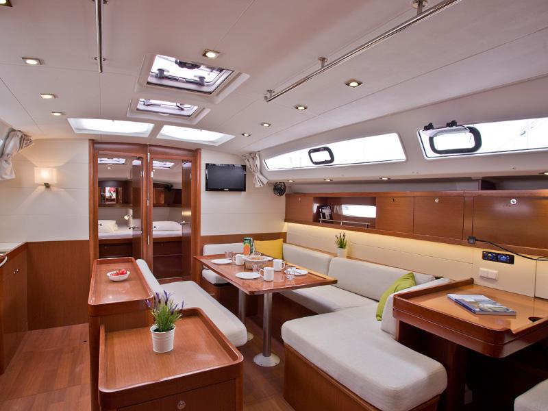 Book yachts online - sailboat - Oceanis 50 Family - GREAT WHITE - rent