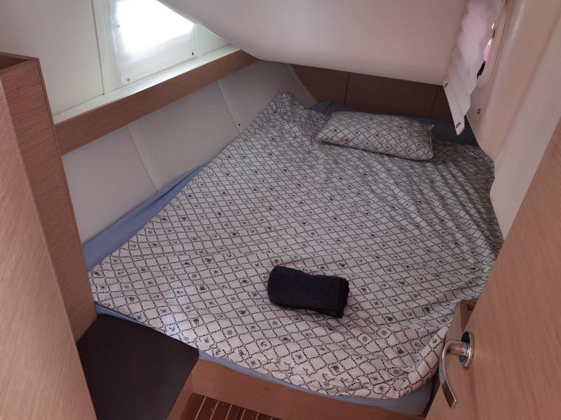 Book yachts online - sailboat - Elan 40 Impression - VALHALLA - rent