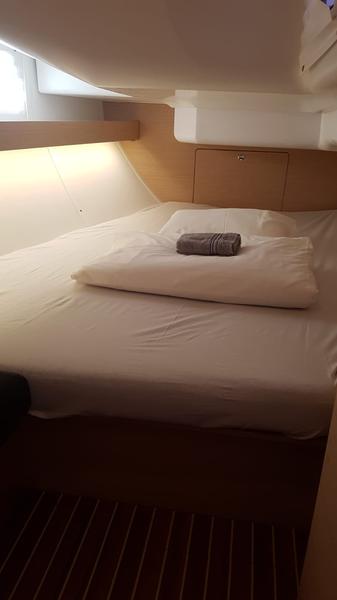 Book yachts online - sailboat - Elan 40 Impression - VALHALLA - rent