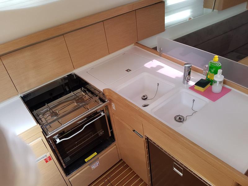 Book yachts online - sailboat - Elan 40 Impression - VALHALLA - rent