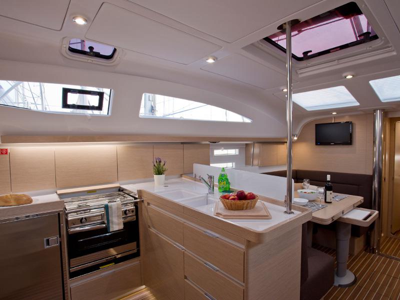 Book yachts online - sailboat - Elan 45 Impression - KYRA - rent