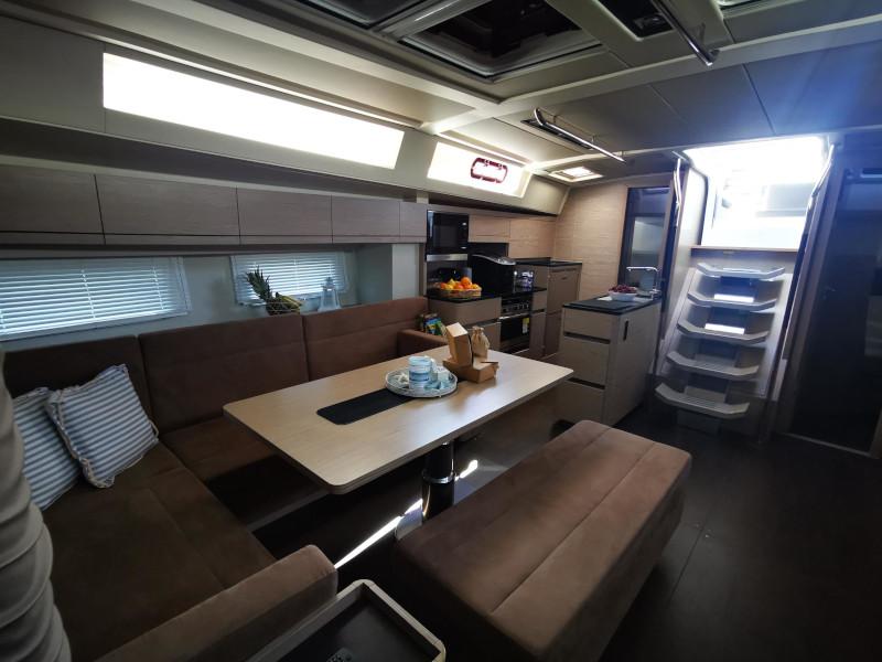 Book yachts online - sailboat - Hanse 548 - MILA FELICE - rent
