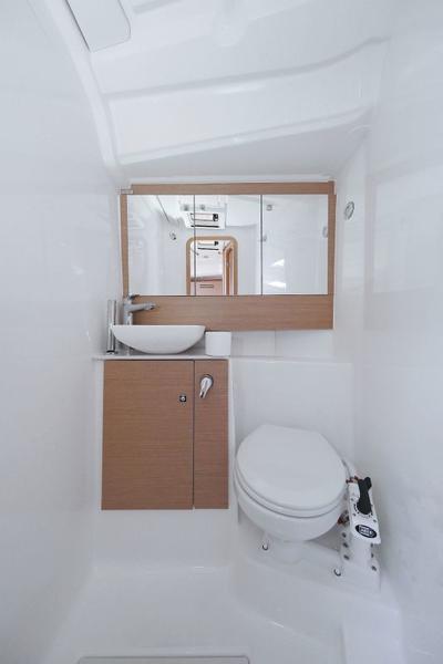 Book yachts online - sailboat - Dufour 430 - GOSAILING - rent