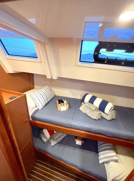 Book yachts online - sailboat - Bavaria C45 - Super Puma - rent