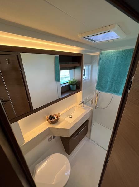 Book yachts online - catamaran - Lagoon 50 - Sophia - rent