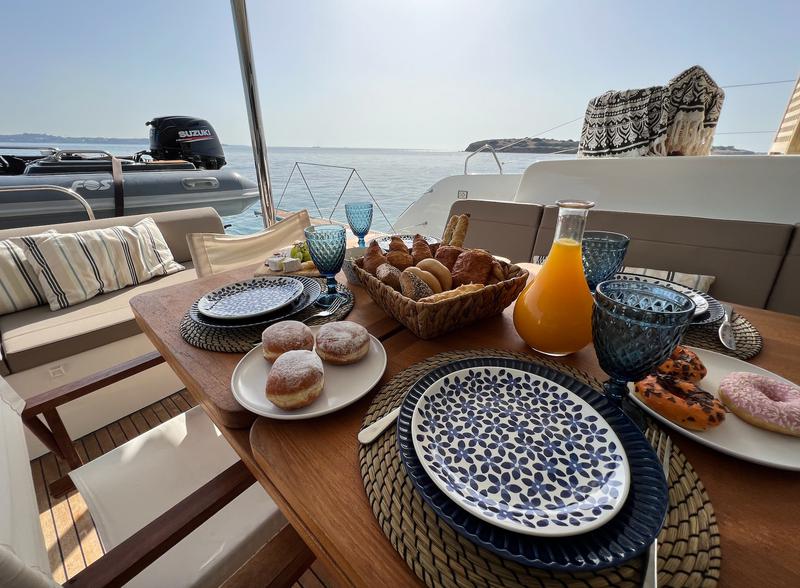 Book yachts online - catamaran - Lagoon 50 - Sophia - rent