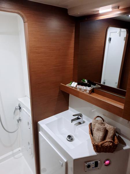 Book yachts online - catamaran - Lagoon 42 - CY-1  - rent