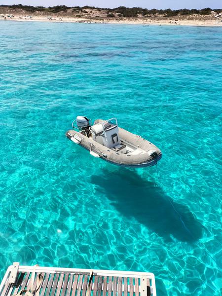 Book yachts online - catamaran - Lagoon 620 - ZS - rent