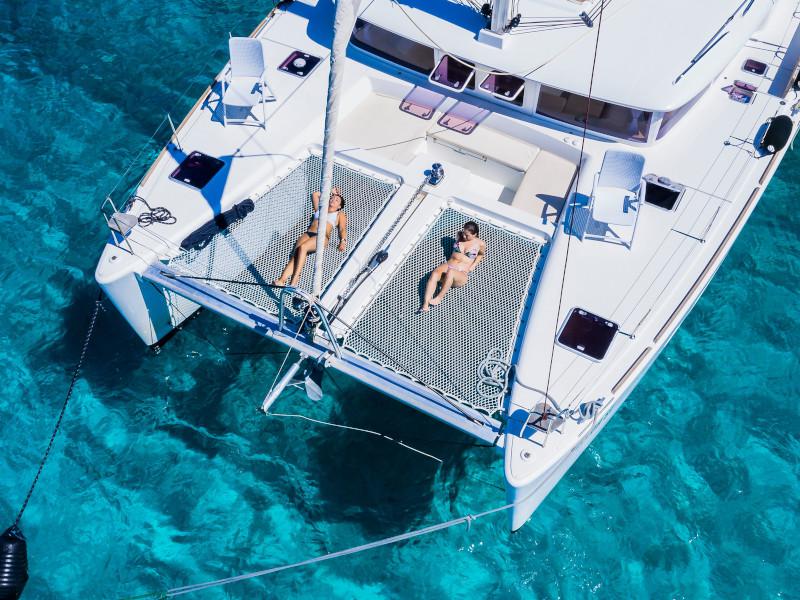 Book yachts online - catamaran - Lagoon 450  Flybridge - Marla - rent