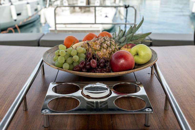 Book yachts online - sailboat - Dufour 530 - ANNA III - rent