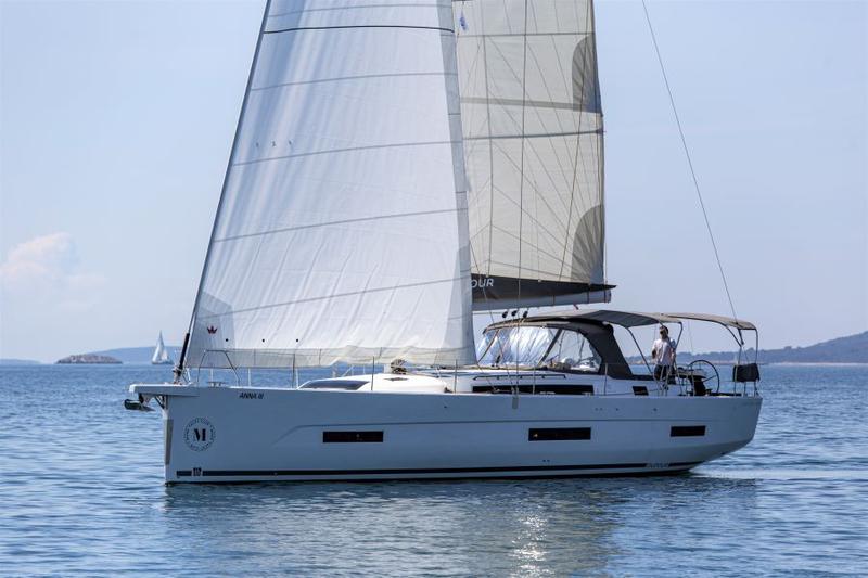 Book yachts online - sailboat - Dufour 530 - ANNA III - rent