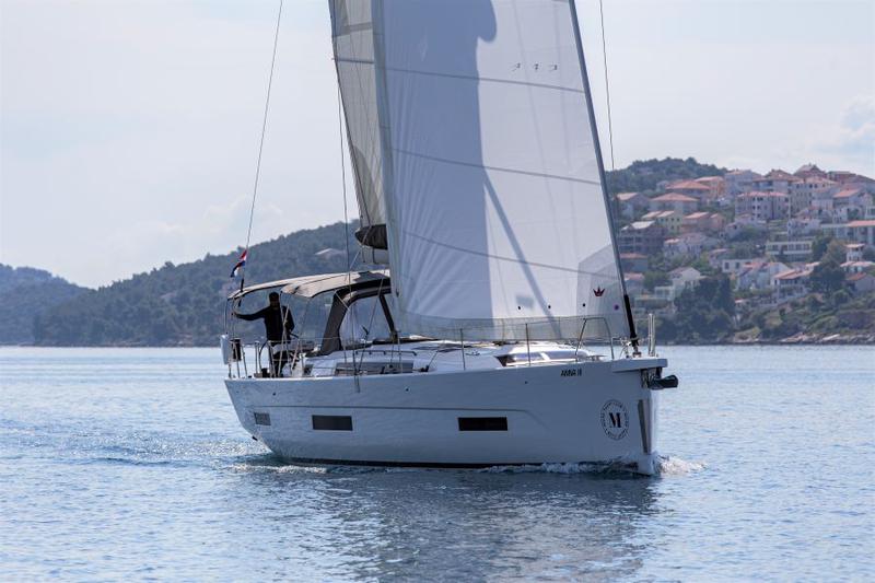 Book yachts online - sailboat - Dufour 530 - ANNA III - rent