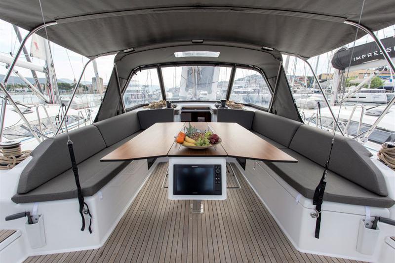 Book yachts online - sailboat - Dufour 530 - ANNA III - rent