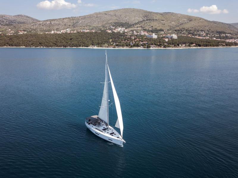 Book yachts online - sailboat - Dufour 530 - JOHANNA - rent