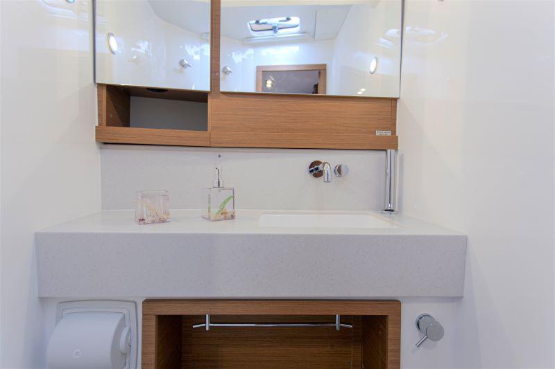 Book yachts online - sailboat - Dufour 530 - JOHANNA - rent