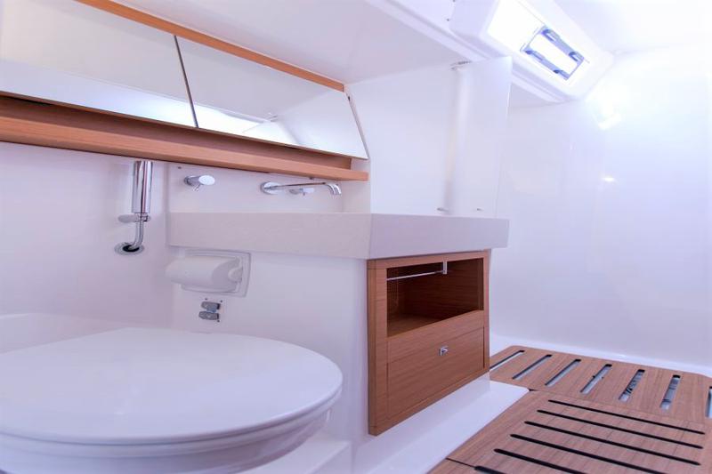 Book yachts online - sailboat - Dufour 530 - JOHANNA - rent