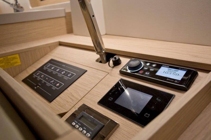 Book yachts online - sailboat - Oceanis 51.1 - MISS ALICE  - rent