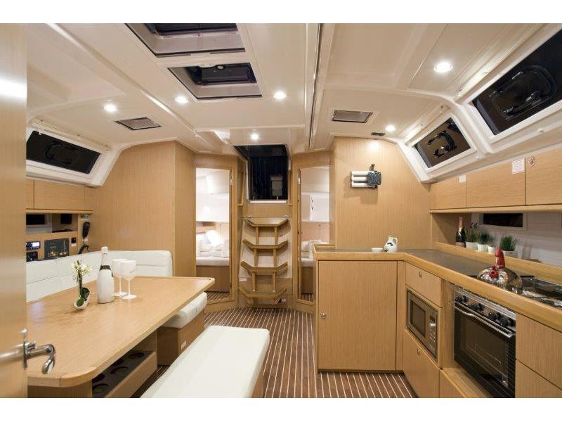 Book yachts online - sailboat - Bavaria 46 Cruiser - GREY SKY - rent