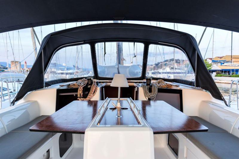 Book yachts online - sailboat - Dufour 460 - WILMA  - rent