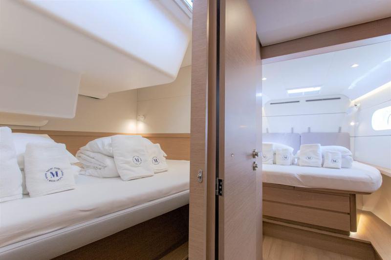 Book yachts online - catamaran - Excess 15 - WHITE LOTUS - rent