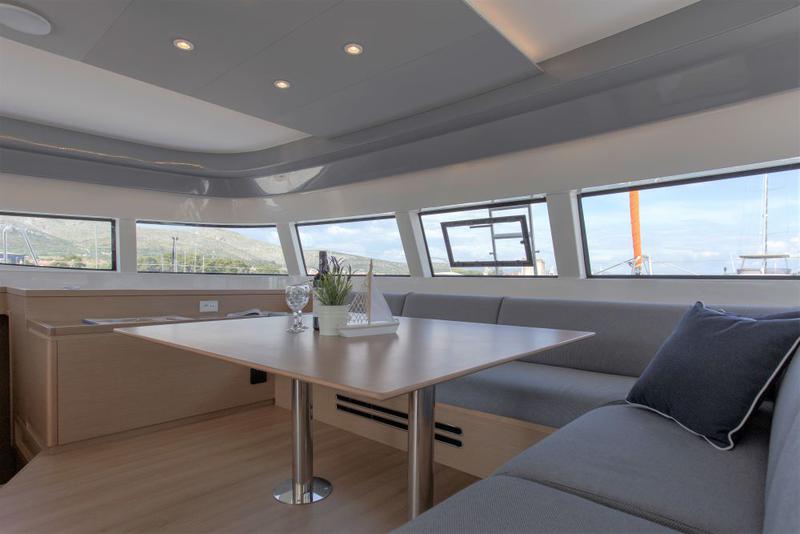 Book yachts online - catamaran - Excess 15 - WHITE LOTUS - rent