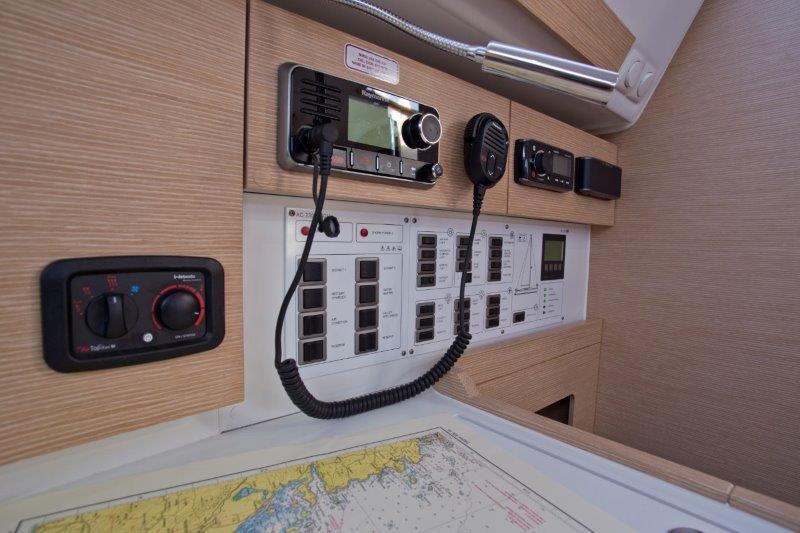 Book yachts online - sailboat - Elan 45 Impression - SIX FRIENDS - rent