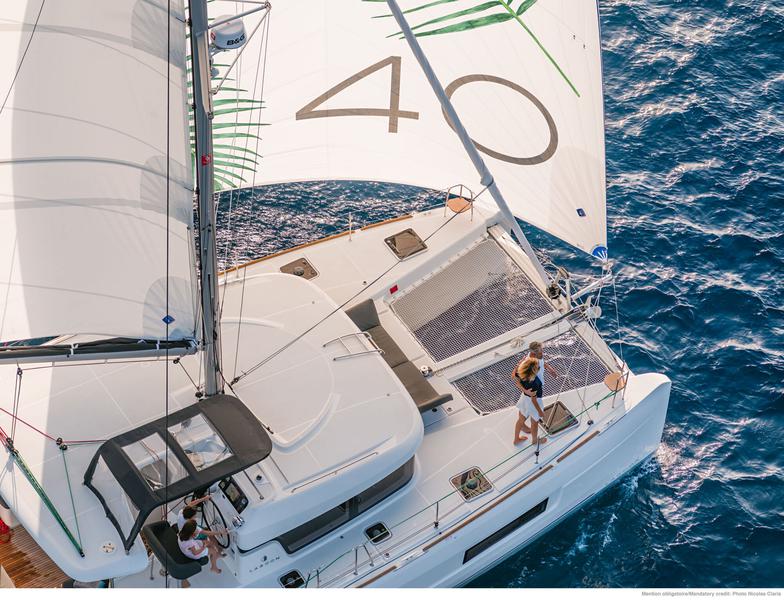 Book yachts online - catamaran - Lagoon 40 - TWILIGHT - rent