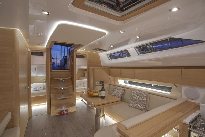 Book yachts online - sailboat - Elan GT6 - NEVERA - rent