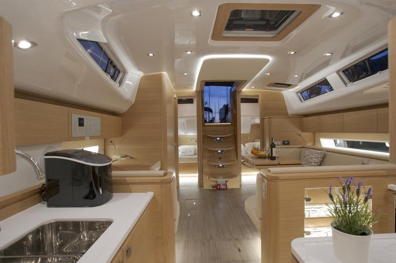 Book yachts online - sailboat - Elan GT6 - NEVERA - rent