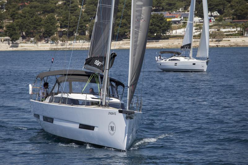 Book yachts online - sailboat - Elan GT6 - NEVERA - rent