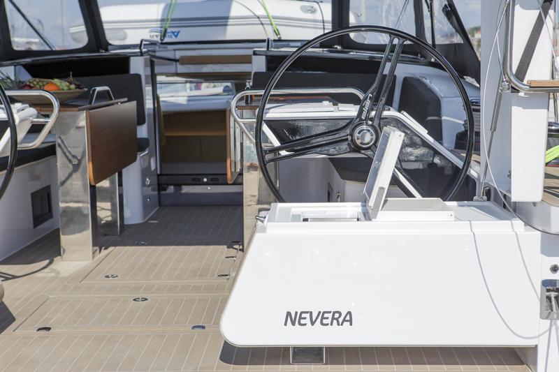 Book yachts online - sailboat - Elan GT6 - NEVERA - rent