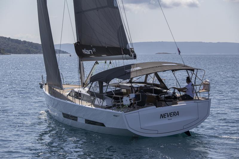 Book yachts online - sailboat - Elan GT6 - NEVERA - rent