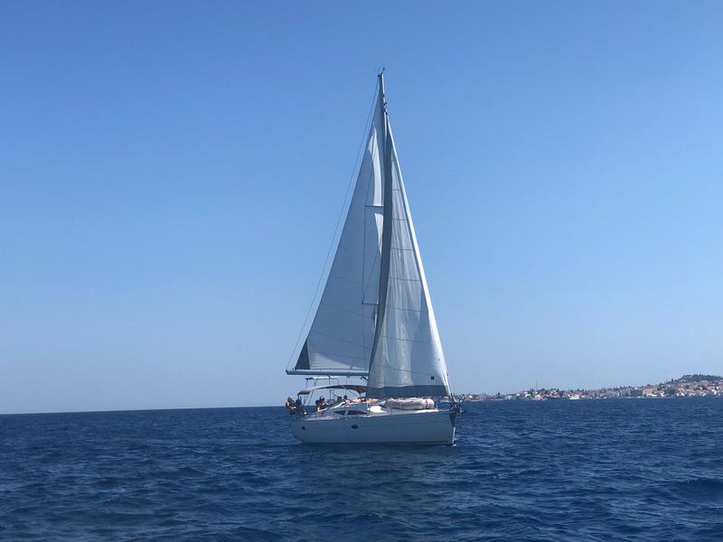 Book yachts online - sailboat - Elan 384 Impression - NAIADA  - rent