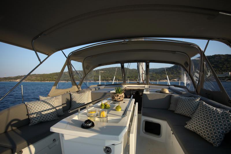 Book yachts online - sailboat - Oceanis 51.1 - Mickey G - rent