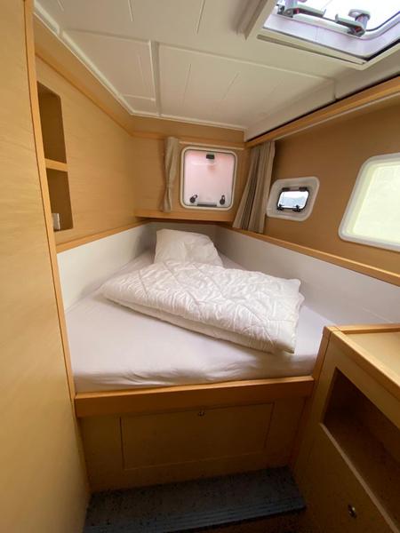 Book yachts online - catamaran - Lagoon 39 - VERTIGO - rent