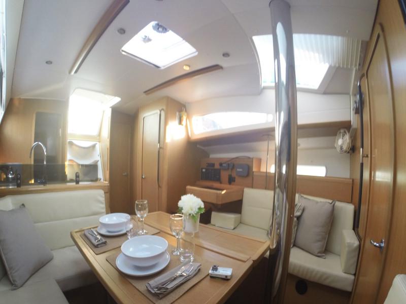 Book yachts online - sailboat - Sun Odyssey 42DS - Sweet Alis - rent