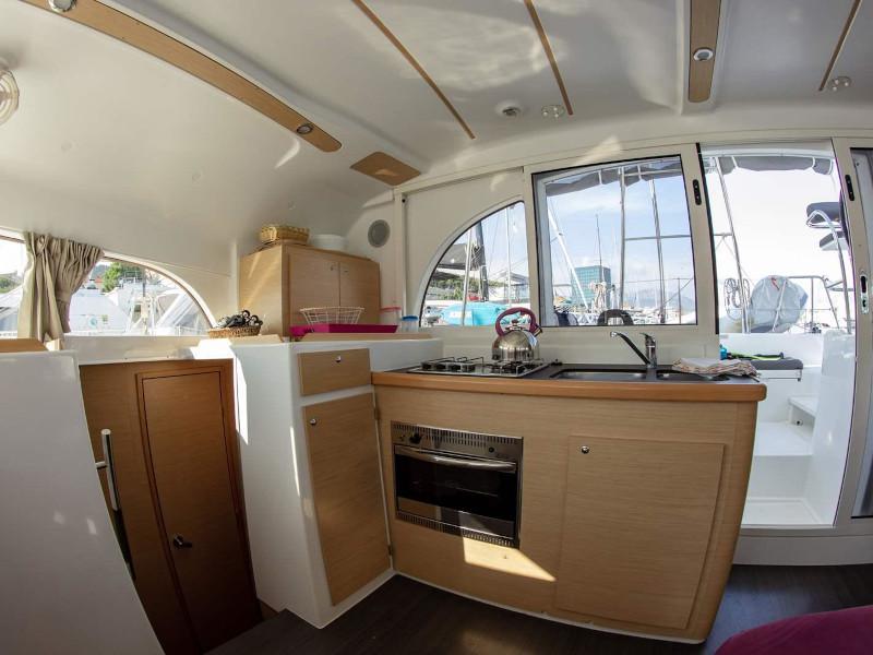 Book yachts online - catamaran - Lagoon 380 S2 - Atenea - rent