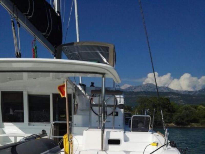 Book yachts online - catamaran - Lagoon 39 - Salty Dog - rent