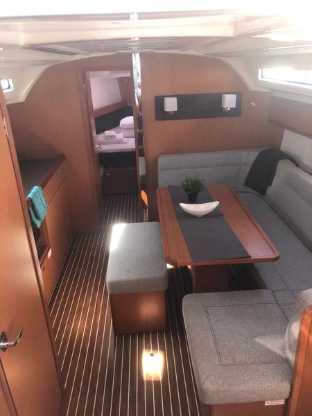 Book yachts online - sailboat - Bavaria Cruiser 41 - Northberry - rent