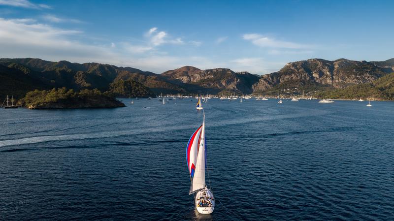 Book yachts online - sailboat - Bavaria Cruiser 46 - Batukaan - rent