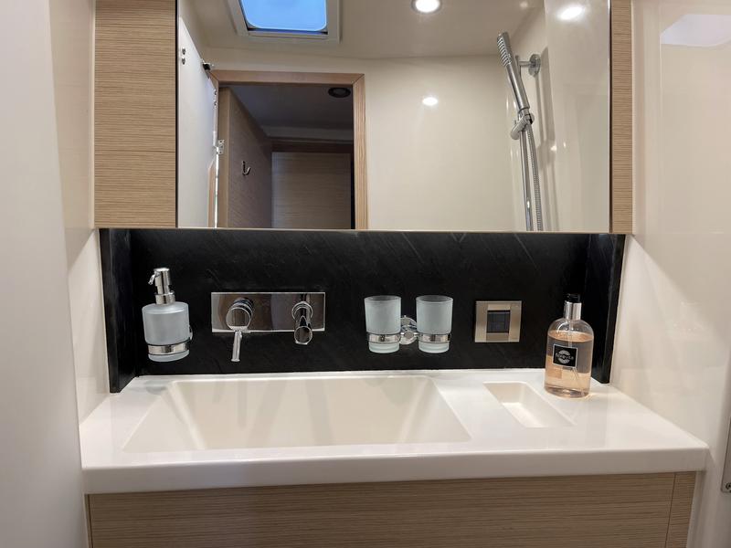 Book yachts online - sailboat - Hanse 508 - Infinity of Respect - rent