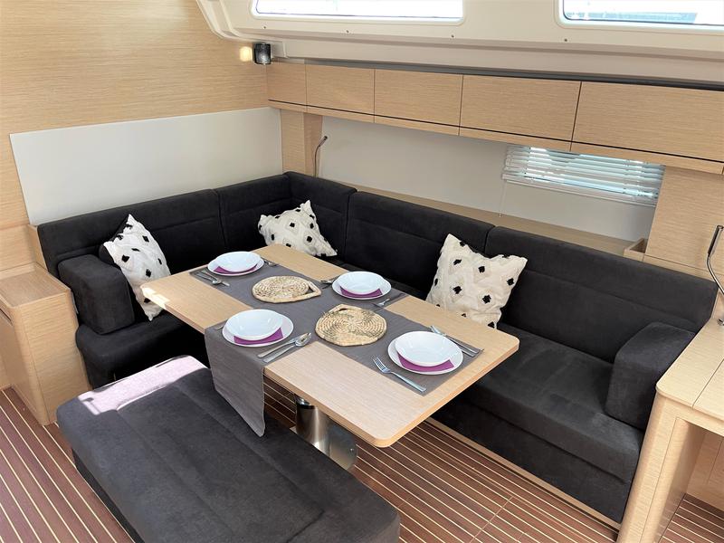 Book yachts online - sailboat - Hanse 508 - Infinity of Happiness - rent