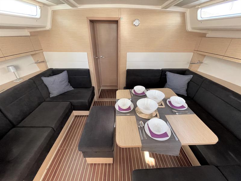 Book yachts online - sailboat - Hanse 458 - Infinity of Life - rent