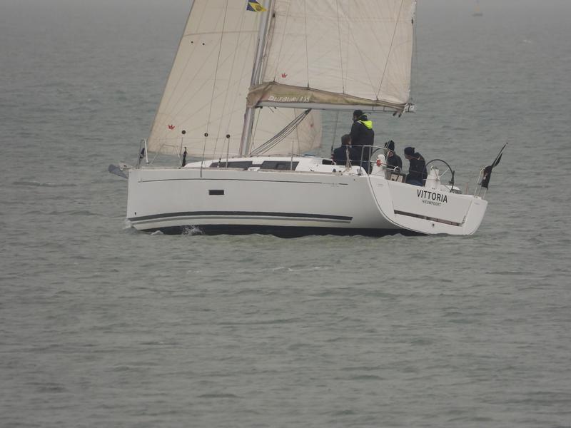 Book yachts online - sailboat - Dufour 335 Grand Large - Vittoria - rent