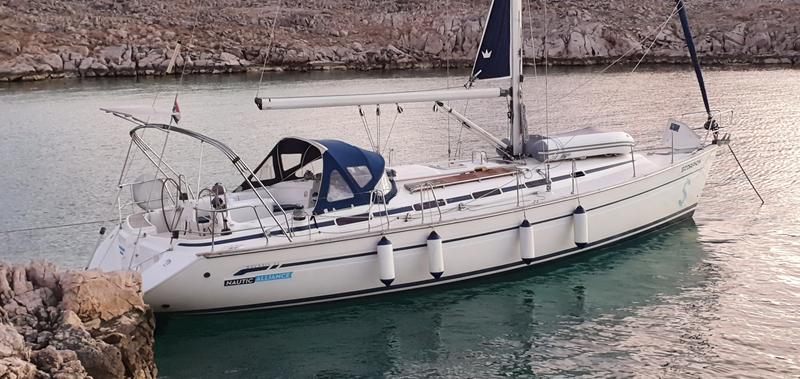 Book yachts online - sailboat - Bavaria 44 - Scorpion - rent