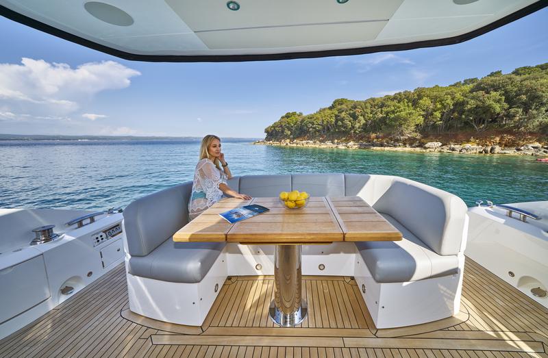 Book yachts online - motorboat - Sunseeker Manhattan 55 - Apolo - rent