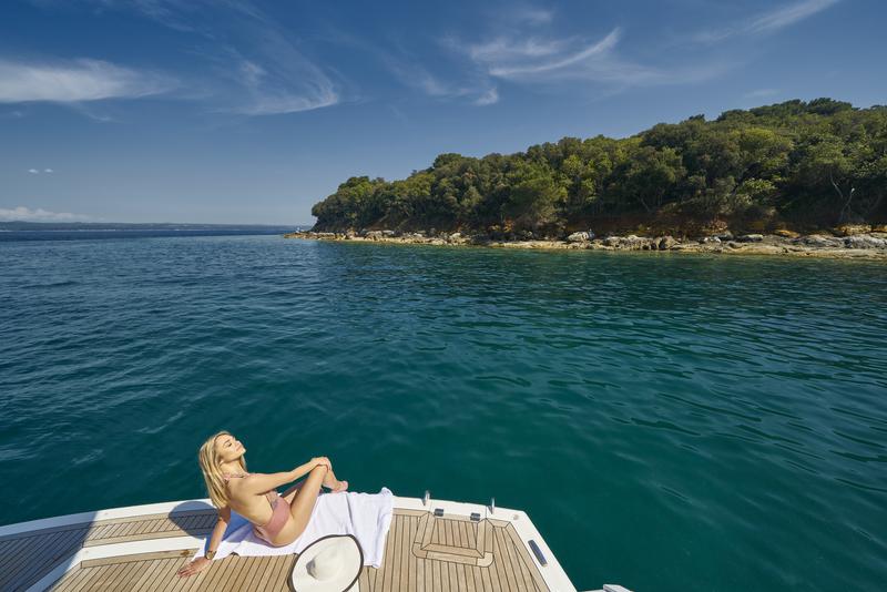 Book yachts online - motorboat - Sunseeker Manhattan 55 - Apolo - rent