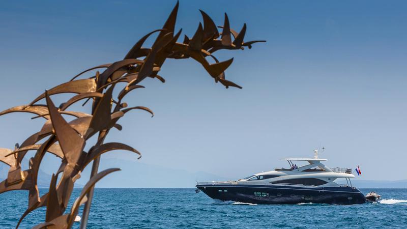 Book yachts online - motorboat - Sunseeker Yacht 86 - The Best Way - rent