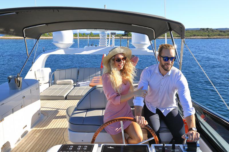 Book yachts online - motorboat - Maiora 20S - Hope I - rent