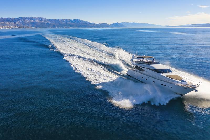 Book yachts online - motorboat - Maiora 20S - Hope I - rent